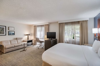 Suite, Multiple Beds, Accessible (Mobility Roll in Shower Two Bedrooms)