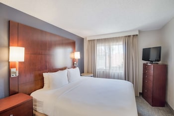 Suite, Multiple Beds, Accessible (Mobility Roll in Shower Two Bedrooms)