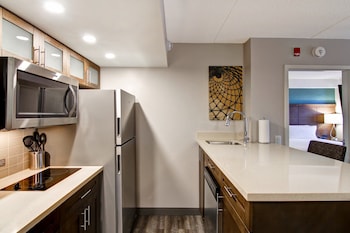 Suite, 1 Bedroom, Kitchen