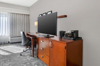 Room, 1 King Bed with Sofa bed, Accessible, Balcony