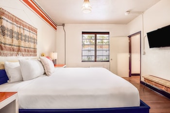 Premium King Suite