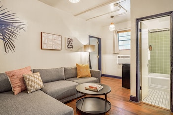 Premium King Suite