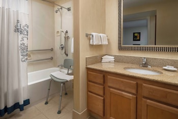 Studio, 1 Queen Bed with Sofa bed, Fireplace (Mobility Accessible, Tub)