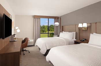 Standard Room, 2 Queen Beds, Accessible Bathtub (Communications)
