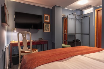 Small Double Room (no window)