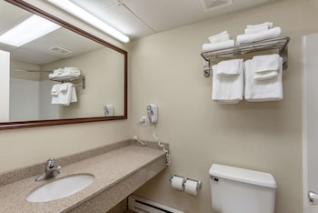 2 Queen Beds, Oceanfront, Accessible