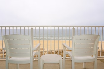 2 Queen Beds, Oceanfront, Accessible