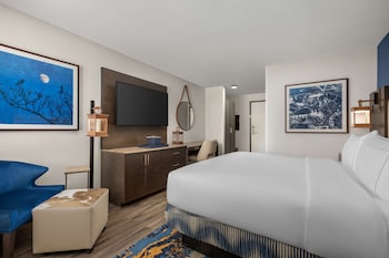 Room, 1 King Bed, Accessible, Bathtub