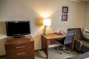 Double Room, 2 Queen Beds, Non Smoking
