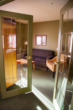 Suite, Steam Sauna, 1 King Bedroom