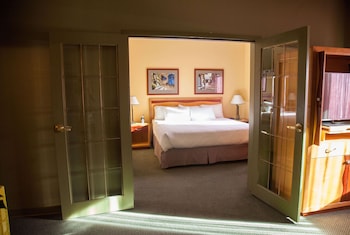 Suite, Accessible, 1 King