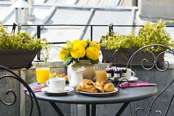 Deluxe Terrace Room