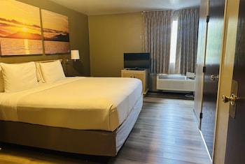 Studio Suite, 1 King Bed, Non Smoking