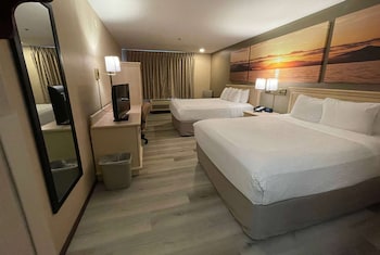 Standard Studio Suite, 2 Queen Beds, Non Smoking