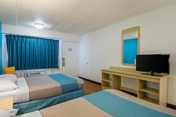 Standard Room, 2 Double Beds, Non Smoking