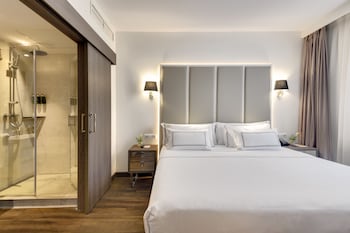 Premium Room (The Level)