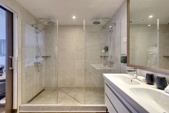 Premium Room (The Level)