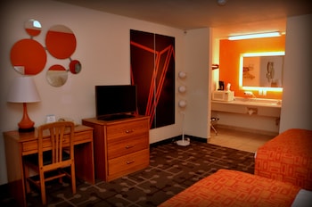 Standard Room, 2 Queen Beds, Non Smoking