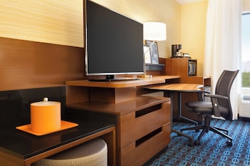 Room, 2 Queen Beds (Mobility Accessible, Tub)