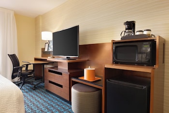 Room, 1 King Bed (Mobility Accessible, Roll-In Shower)