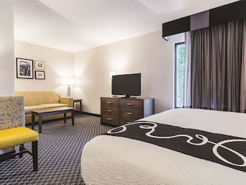 Deluxe Room, 1 King Bed, Accessible (Mobility Accessible)