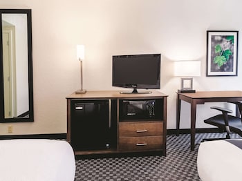 Deluxe Room, 2 Double Beds, Non Smoking