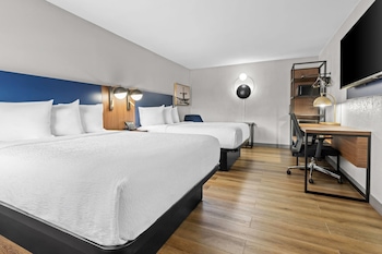 Deluxe Room, 2 Queen Beds, Non Smoking