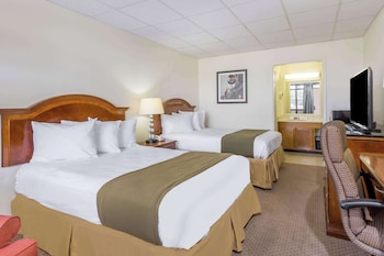 Standard Room, 2 Double Beds, Non Smoking