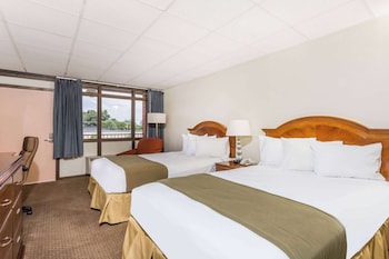 Standard Room, 2 Double Beds, Non Smoking