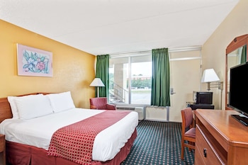 Standard Room, 1 Queen Bed