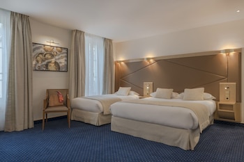 Deluxe Room (Bedding Configuration Not Guaranteed)