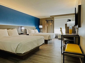 Room, 2 Queen Beds, Accessible, Non Smoking