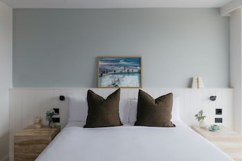 Sunset Junior Suite
