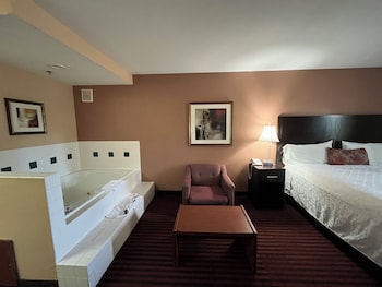Room, 1 King Bed, Non Smoking, Jetted Tub