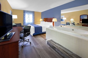 Upgraded, Deluxe Room, 1 King Bed, Non Smoking
