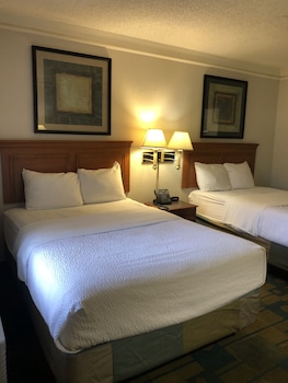 Deluxe Room, 2 Double Beds, Non Smoking