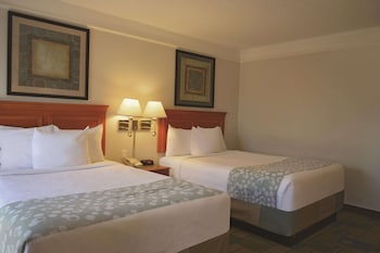 Deluxe Room, 2 Double Beds, Non Smoking