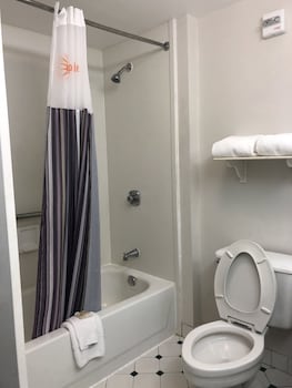 Deluxe Room, 2 Double Beds, Non Smoking