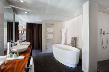 Suite, 2 Twin Beds