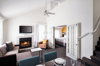 Penthouse, 2 Bedrooms, Fireplace