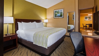 Suite, Multiple Beds, Non Smoking, Kitchen