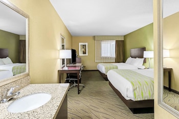 Standard Room, 2 Queen Beds, Accessible, Non Smoking