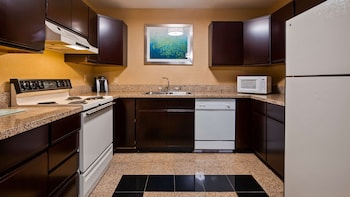 Suite, Multiple Beds, Non Smoking, Kitchen