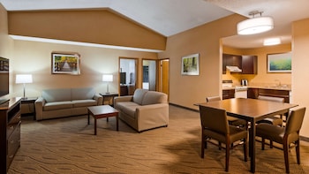 Suite, Multiple Beds, Non Smoking, Kitchen