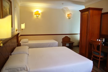 Classic Quadruple Room