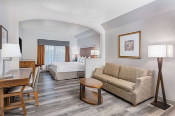 Suite, 1 King Bed, Non Smoking, Jetted Tub