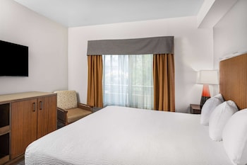Suite, 2 Double Beds, Non Smoking