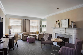 Suite, 1 King Bed