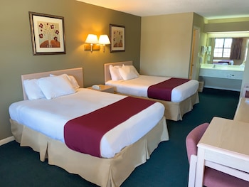 Room, 2 Queen Beds, Smoking