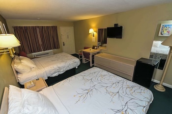 Room, 2 Queen Beds, Smoking